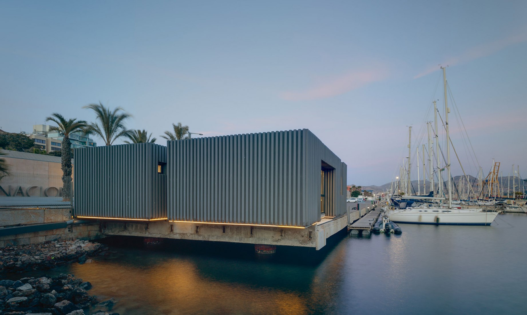 Changing rooms Yatch Port by HUMA. Photography Changing rooms Yatch Port by HUMA. Photography by David Frutos.