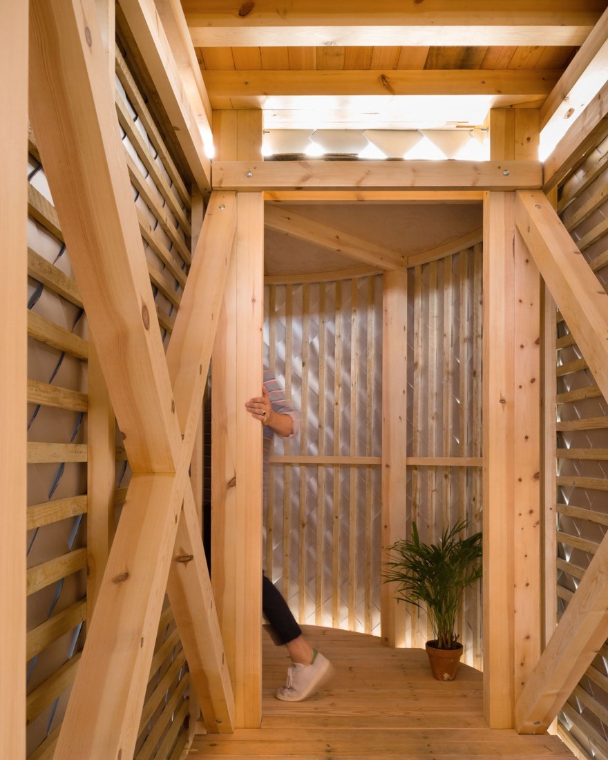 Detalles del interior. Antepavillon 2017 por PUP Architects. En Hoxton Docks, en el canal de Regent al este de Londres. Fotografía @ Jim Stephenson