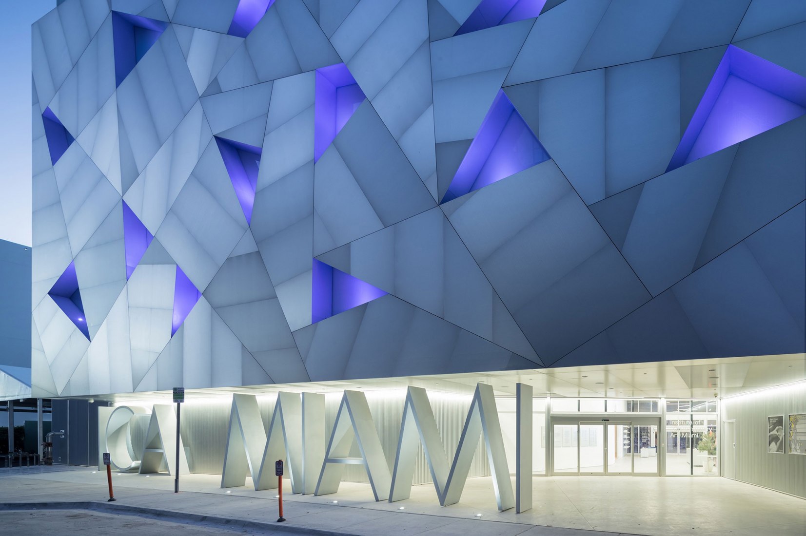 Vista interior. Nueva sede de la Fundación ICA MIAMI por ARANGUREN + GALLEGOS Arquitectos. Imagen cortesía de Aranguren + Gallegos