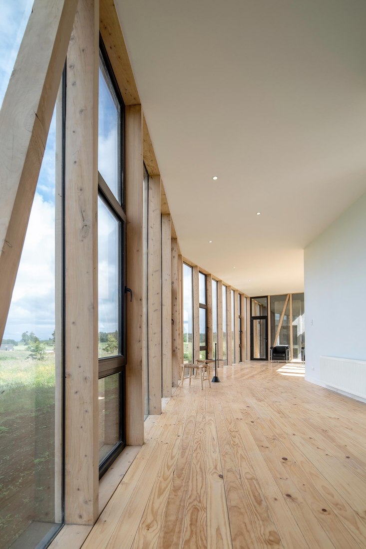 Casa Maitenes por Ignacio Correa. Fotografía por Aryeh Kornfled