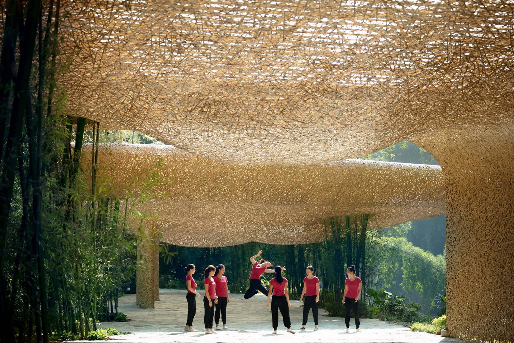 Bamboo Bamboo, marquesina y pabellones por llLab. Fotografía por Arch-Exist