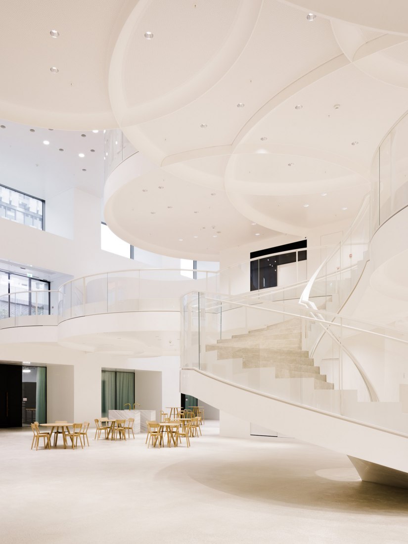 Edificio de investigación Biozentrum de la Universidad de Basel por Ilg Santer Architekten. Fotografía por Daisuke Hirabayashi