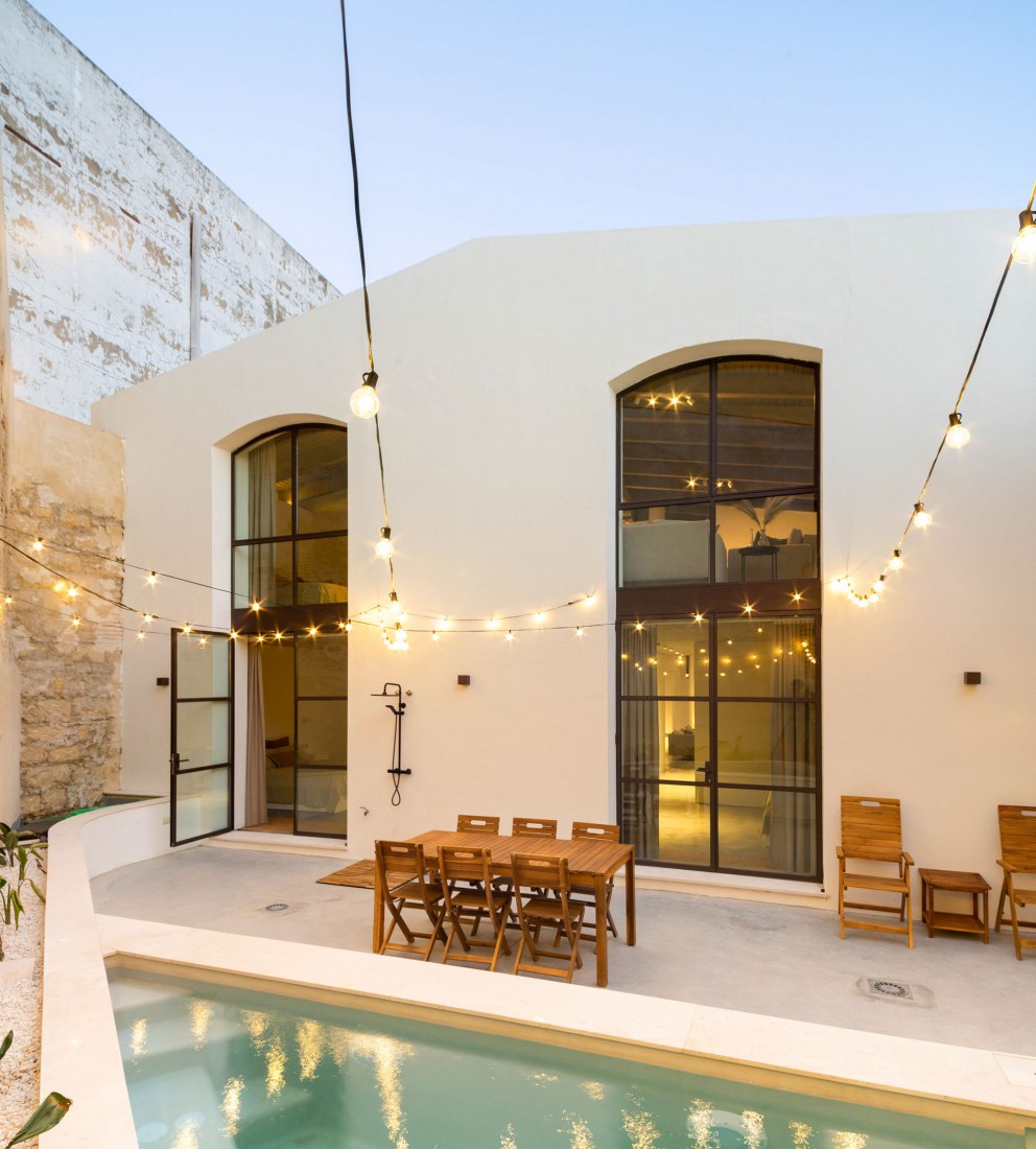 Housing in a Bodega de Jerez by Iniesta Nowell Arquitectos. Photograph by Rafael Iniesta Nowell.