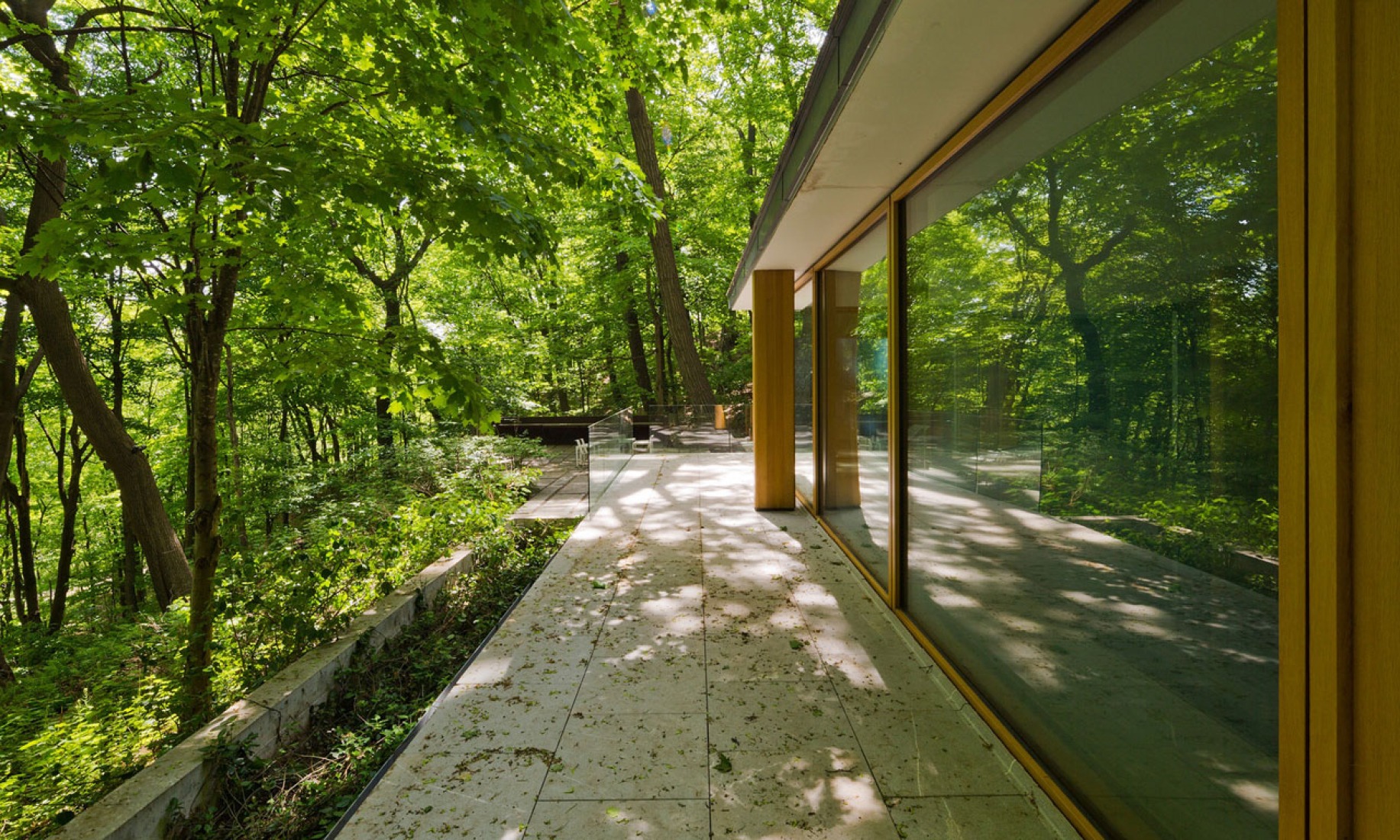 Integral House by Shim-Sutcliffe Architects for James Stwewart. Photograph © Sotheby's International Realty