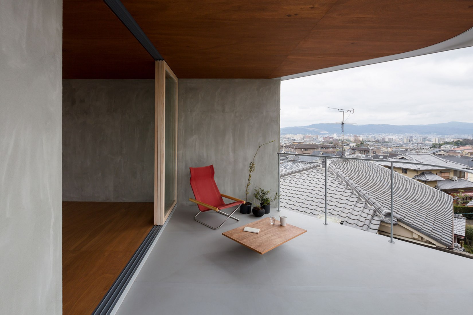 House in Ayamike by Ippei Komatsu Architects. Photograph by Norihito Yamauchi.