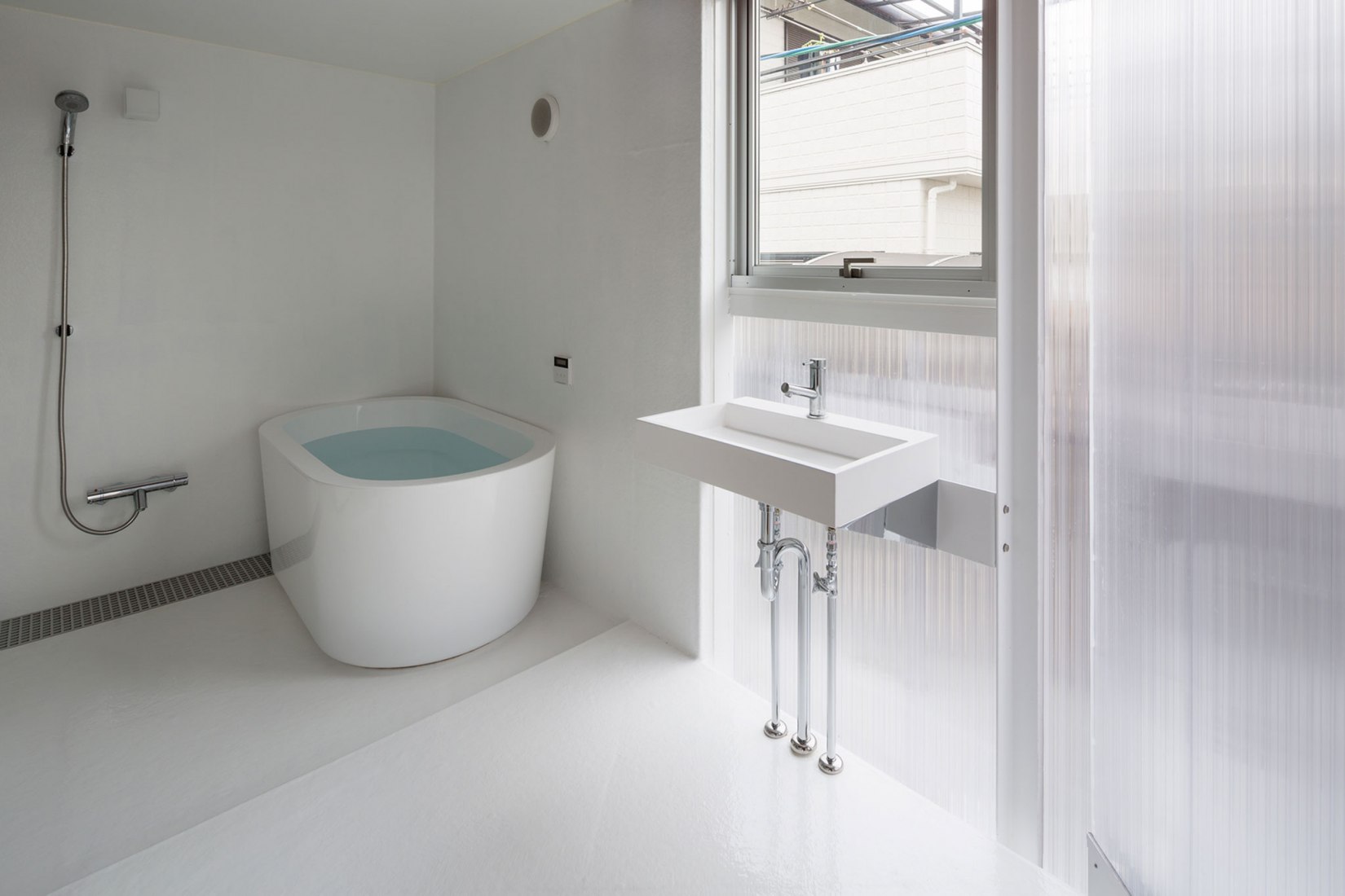 House in Ayamike by Ippei Komatsu Architects. Photograph by Norihito Yamauchi.