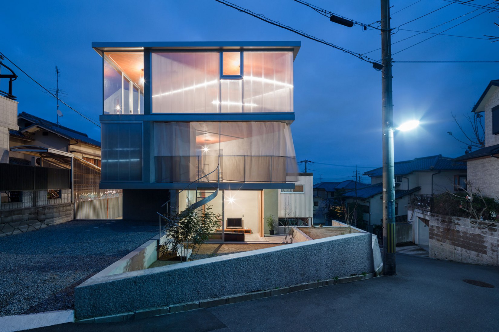House in Ayamike by Ippei Komatsu Architects. Photograph by Norihito Yamauchi.
