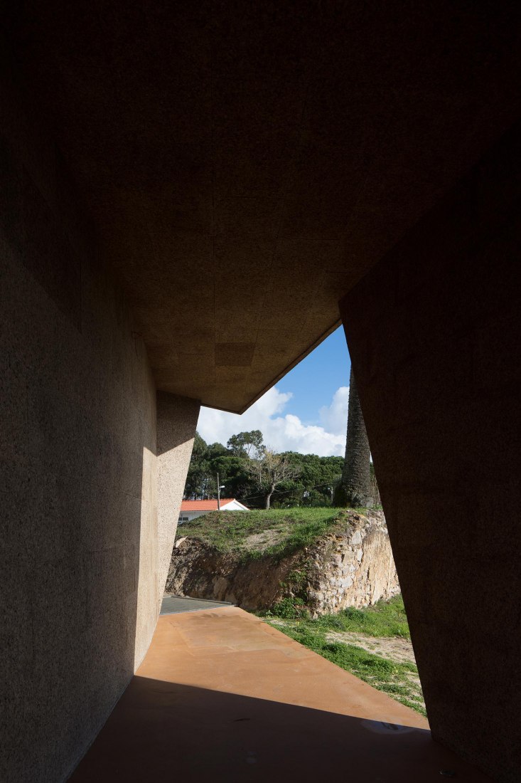 DrySuit Fitness Centre by Jorge Bártolo, Arquitetura. Photograph by José Campos