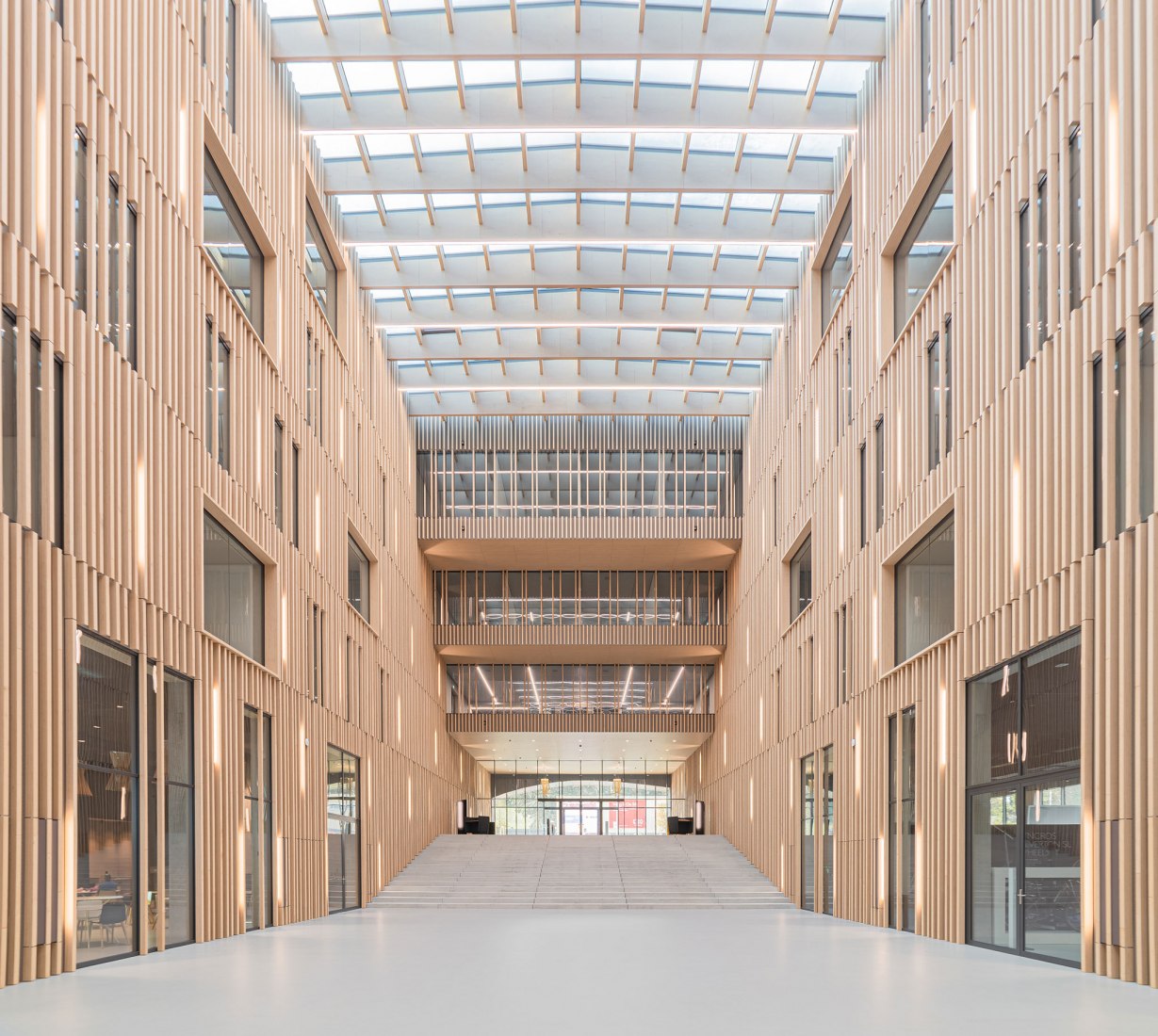 Scott Sports por IttenBrechbühl. Fotografía por Itten+Brechbühl AG