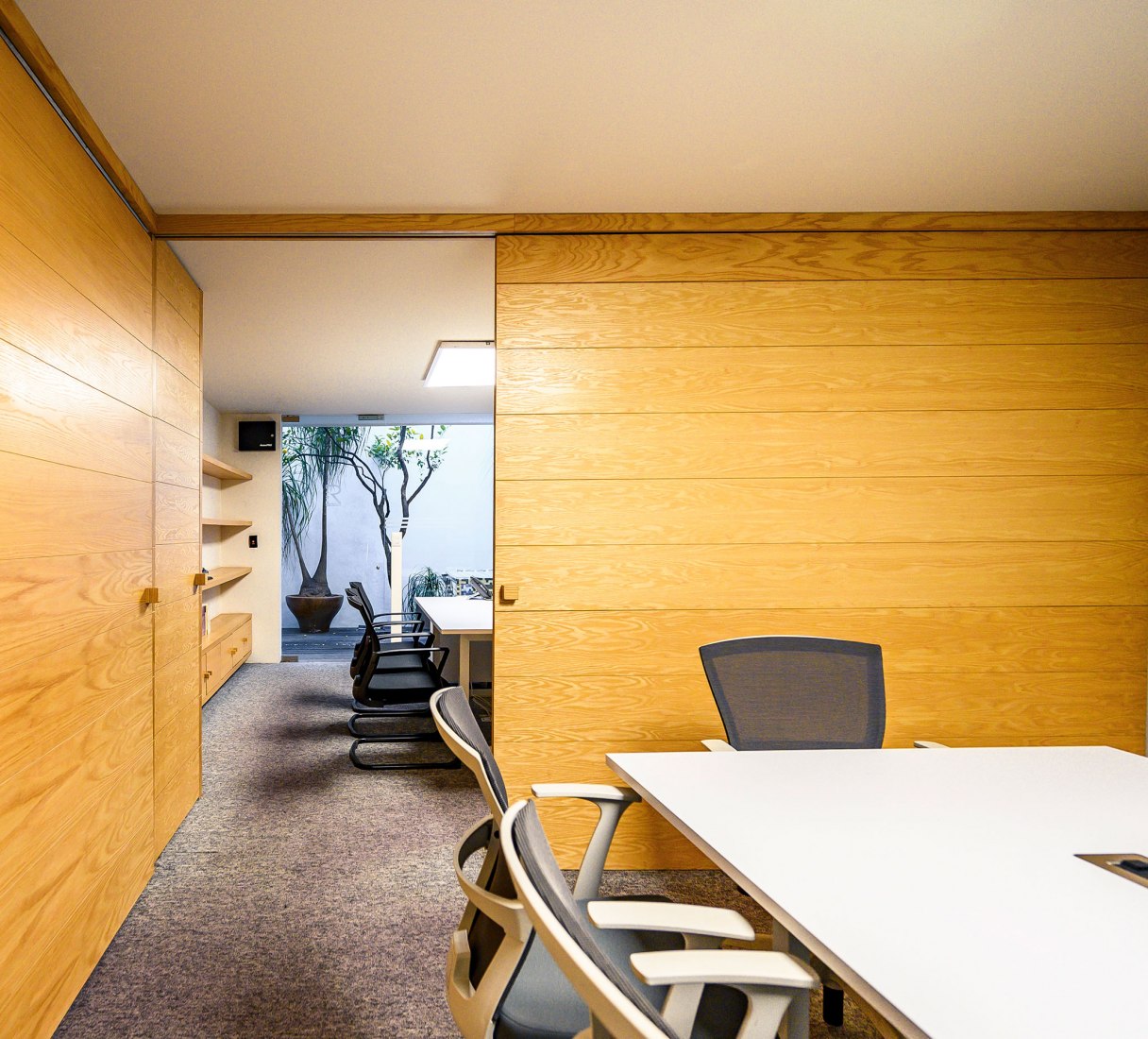 WOL Center por Iván Marín + Doho Constructivo. Fotografía por José Carlos Macouzet