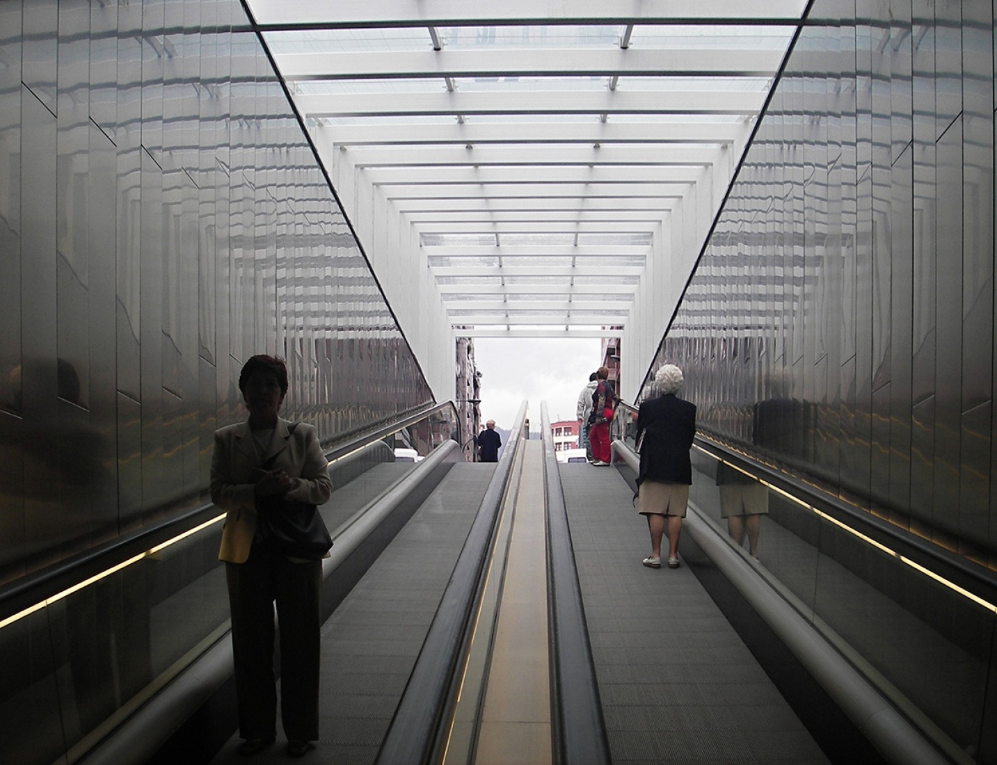 Vista interior. Plaza Indautxu en Bilbao por JAAM sociedad de arquitectura. Fotografía © Elker Azketa. 