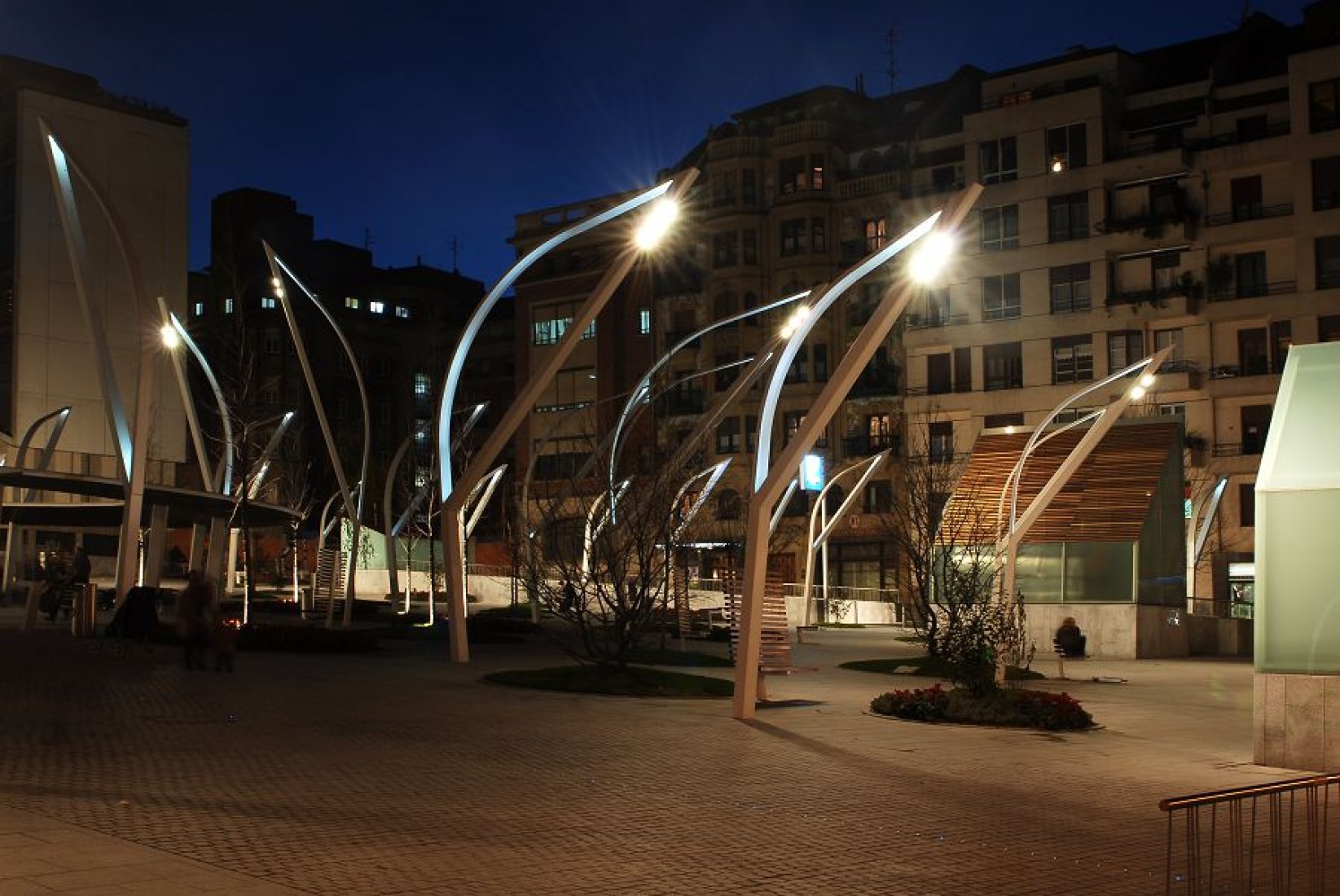 Vista exterior. Plaza Indautxu en Bilbao por JAAM sociedad de arquitectura. Fotografía © Elker Azketa.