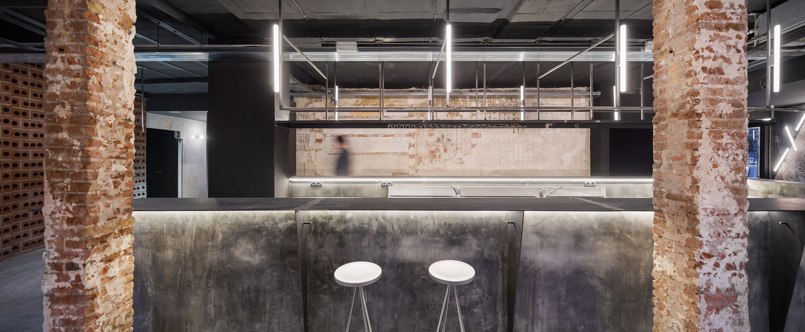 Jatachi Asian street food restaurant by ESTUDIO CO–A. Photograph by Pol Viladoms.
