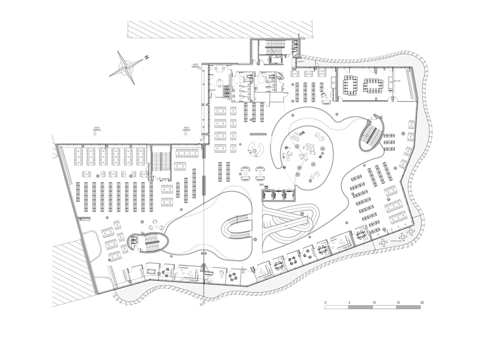 Plano de planta primera. Centro de aprendizaje Le Studium por Jean-Pierre Lott Architecte. 