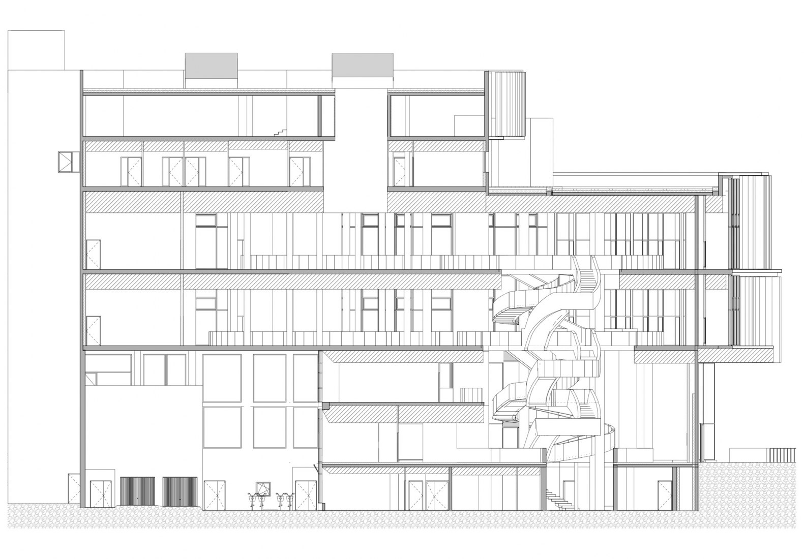 Sección. Centro de aprendizaje Le Studium por Jean-Pierre Lott Architecte. 