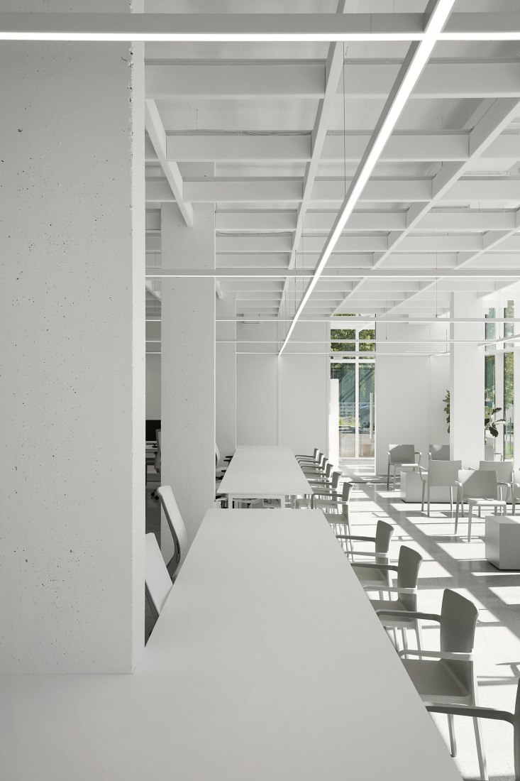 Clínica dental por Studio Jean Verville architectes. Fotografía por Maxime Brouillet.