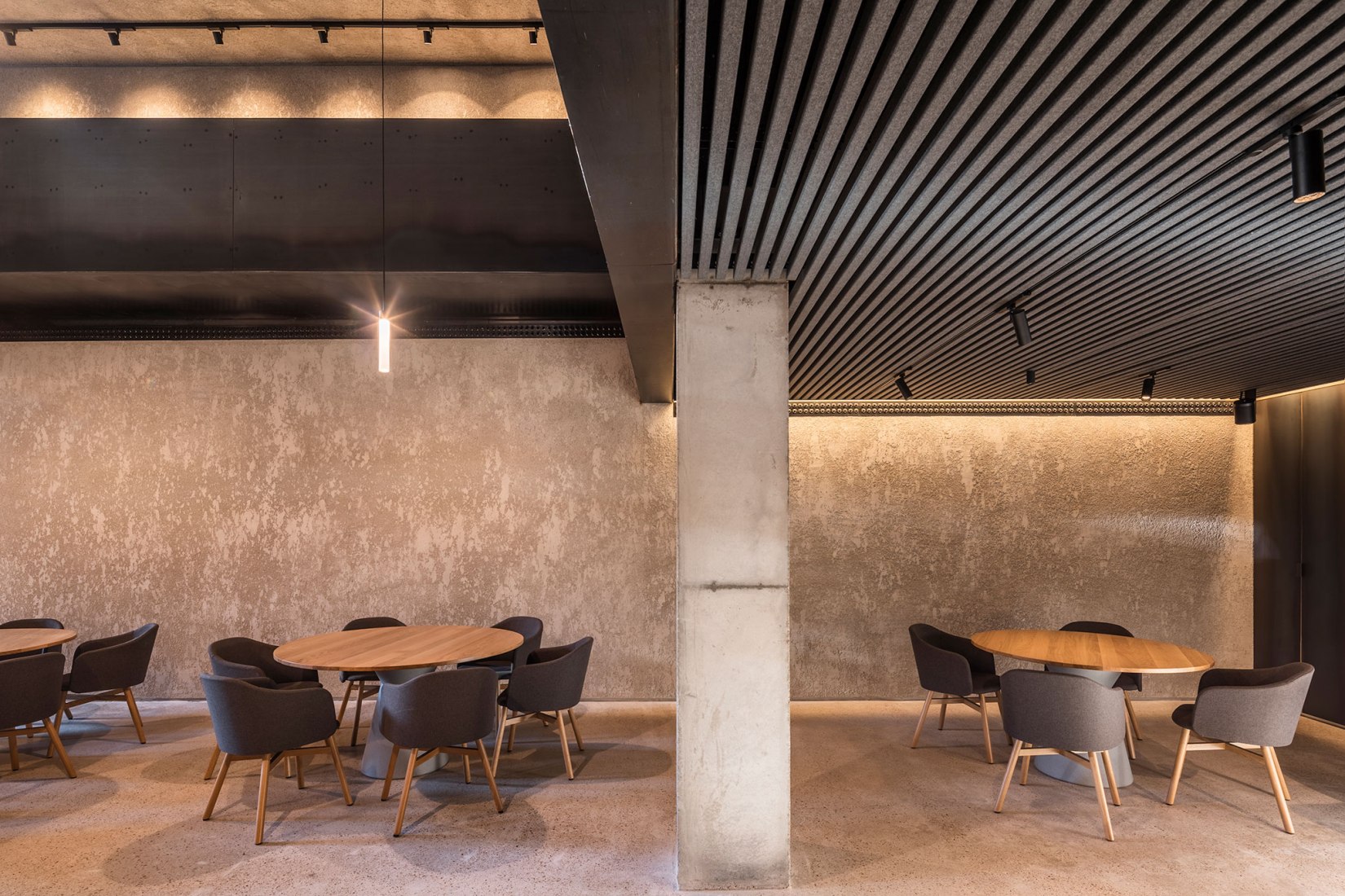 Cobo Estratos Restaurant by Enrique Jerez, Álvaro Moral and Víctor Manzanedo. Photograph by Pedro Javier Bravo