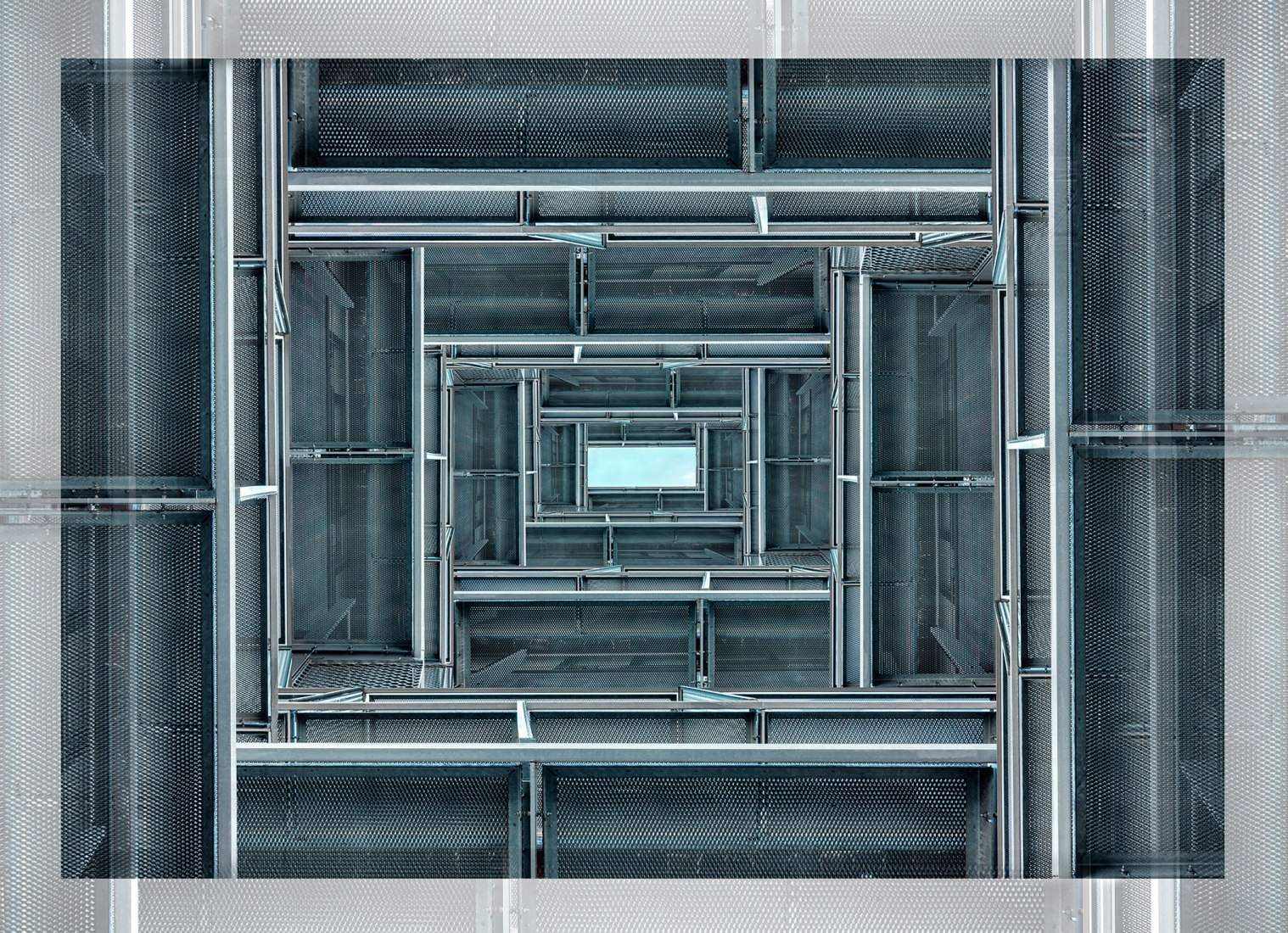 Geometrical 1. 108x150 cm. Sublimation Printing / Cromaluxe. Editing of 7 ej. + 1 P.A. / 2018. Courtesy of Jesús M. Chamizo Photographer