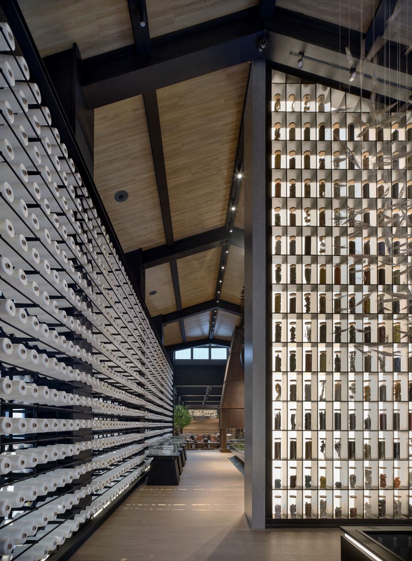 Jinan Bocuiming hu Textile Culture and Arts Exhibition Hall by YI+MU Design Office. Photograph by Xiangyu Sun, YI+MU Design Office.