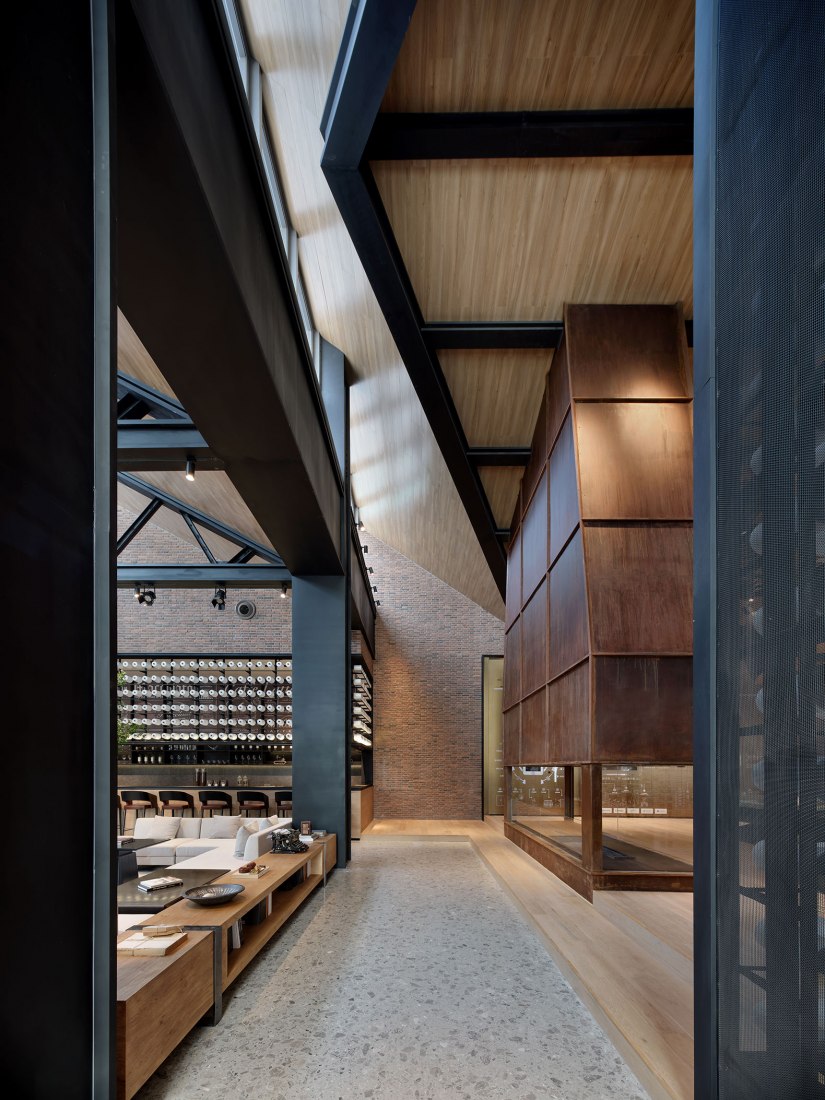 Jinan Bocuiming hu Textile Culture and Arts Exhibition Hall by YI+MU Design Office. Photograph by Xiangyu Sun, YI+MU Design Office.