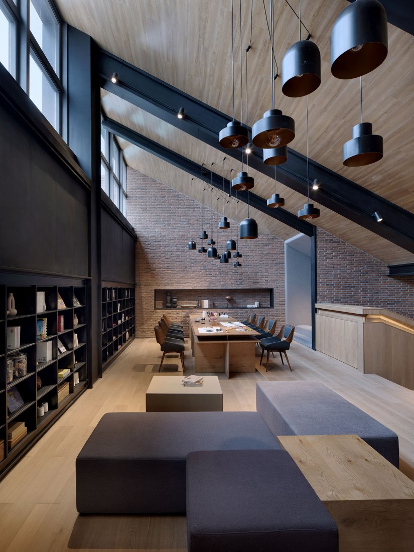 Jinan Bocuiming hu Textile Culture and Arts Exhibition Hall by YI+MU Design Office. Photograph by Xiangyu Sun, YI+MU Design Office.