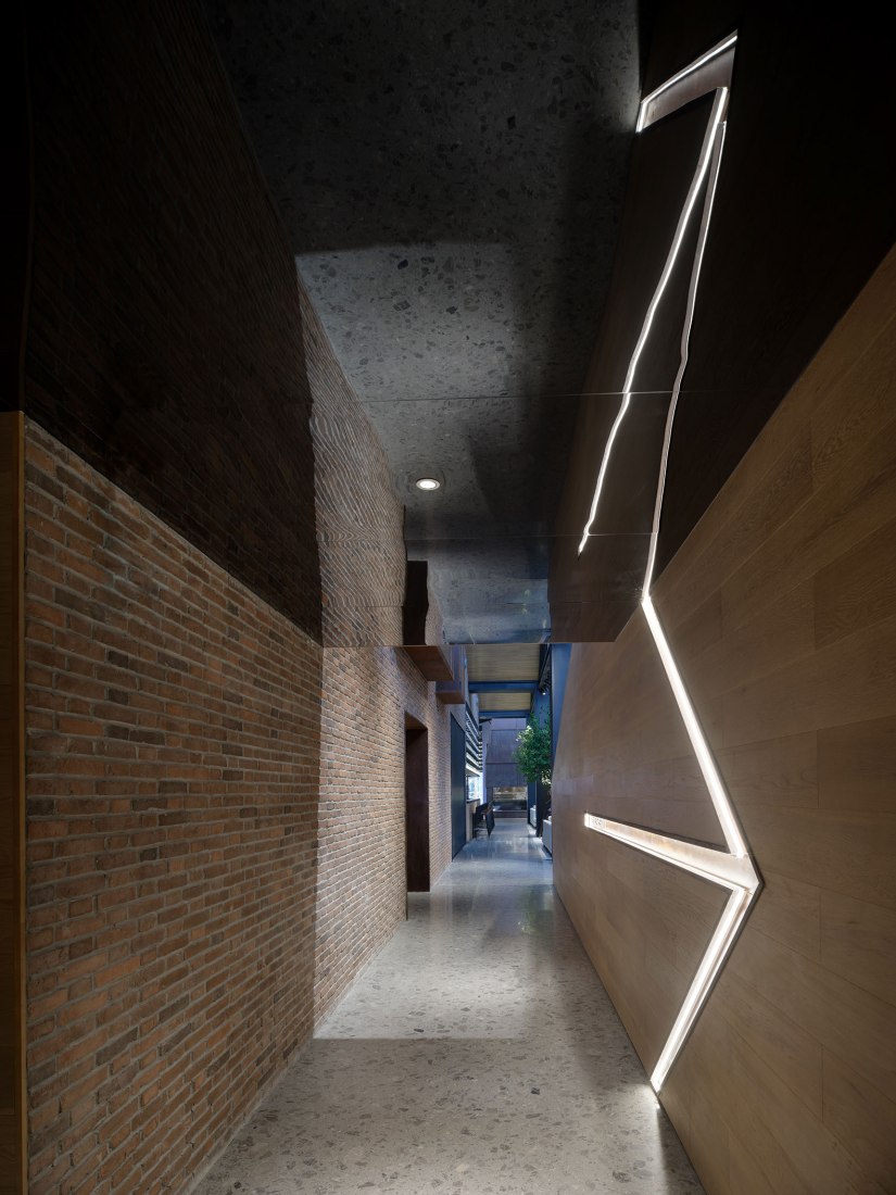Jinan Bocuiming hu Textile Culture and Arts Exhibition Hall by YI+MU Design Office. Photograph by Xiangyu Sun, YI+MU Design Office.