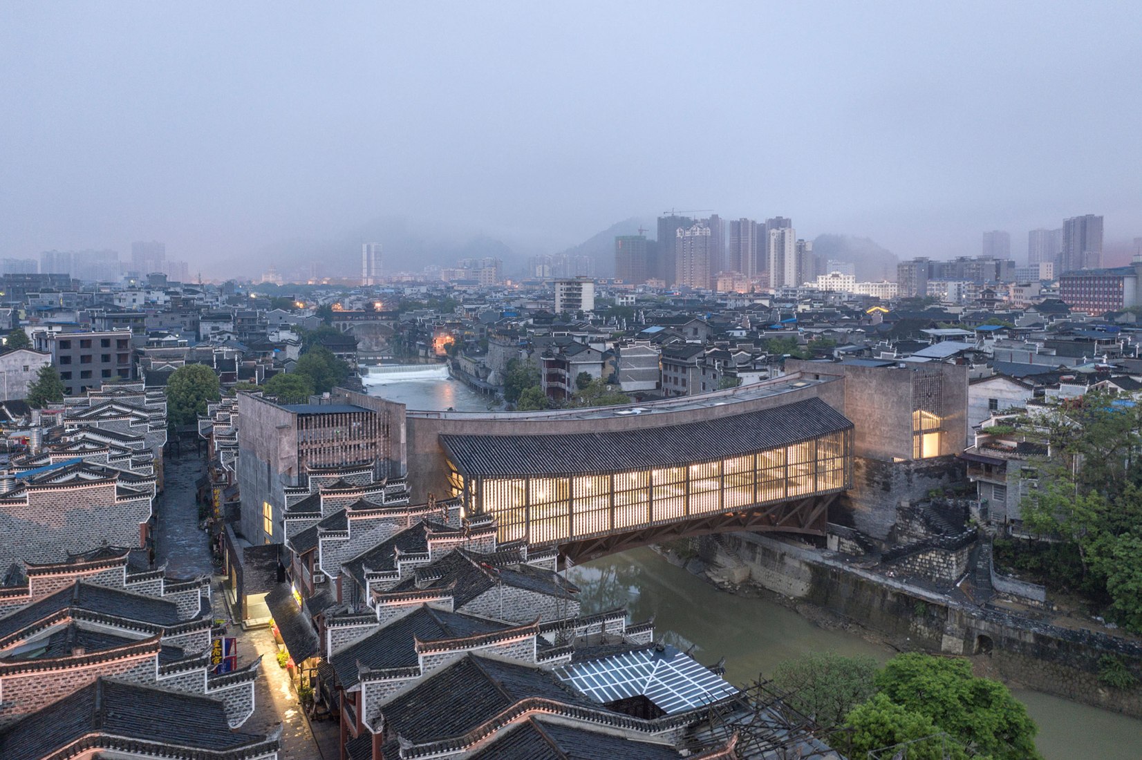 Museo de Arte Jishou por Atelier FCJZ. Fotografía de FangFang Tian.