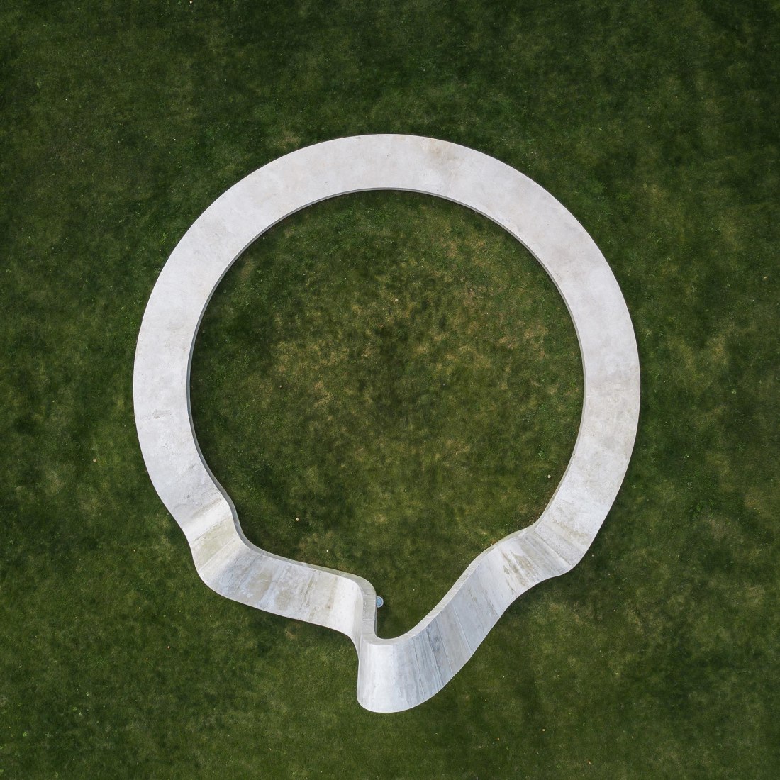 Loop by FAHR0213. Photograph by João Morgado