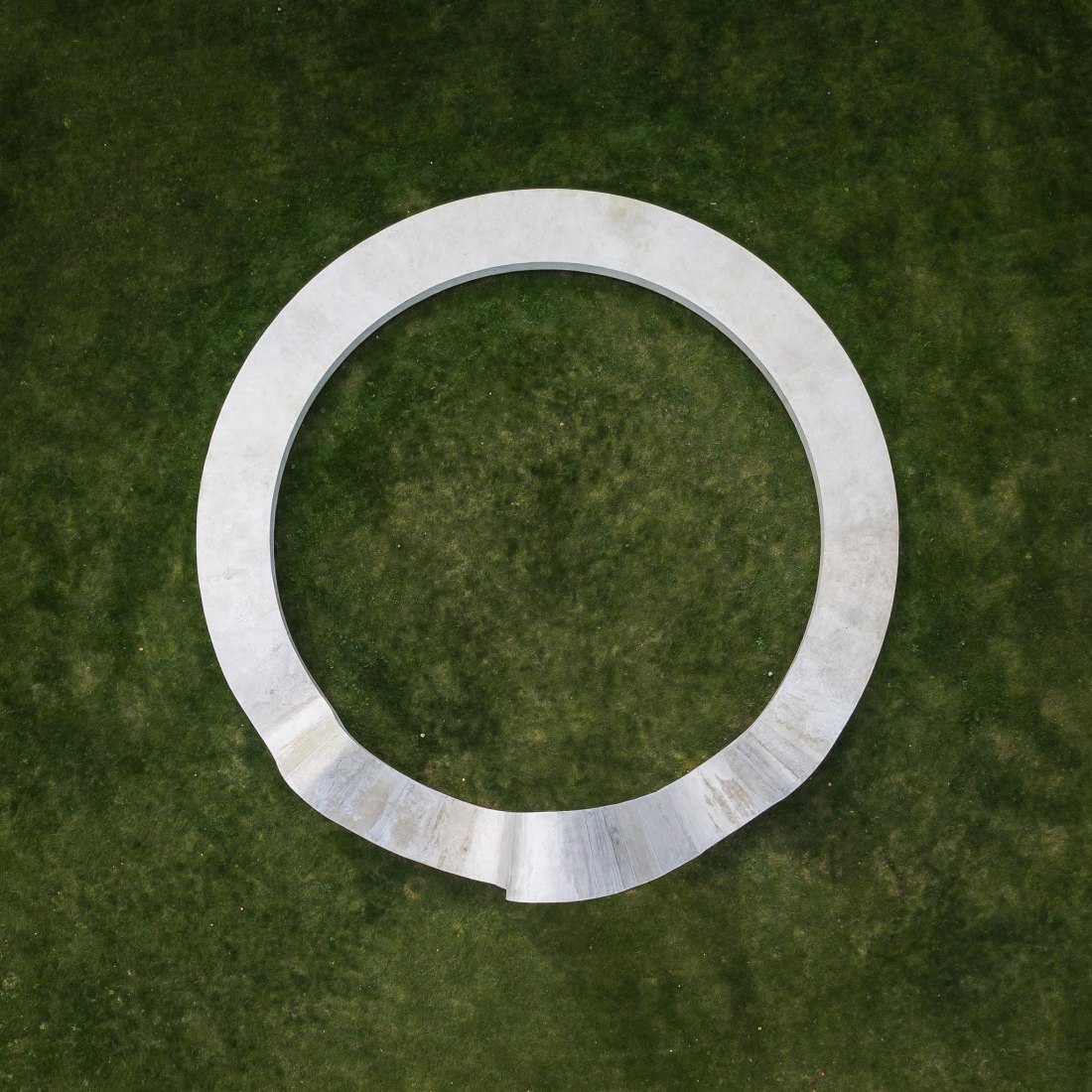 Loop by FAHR0213. Photograph by João Morgado