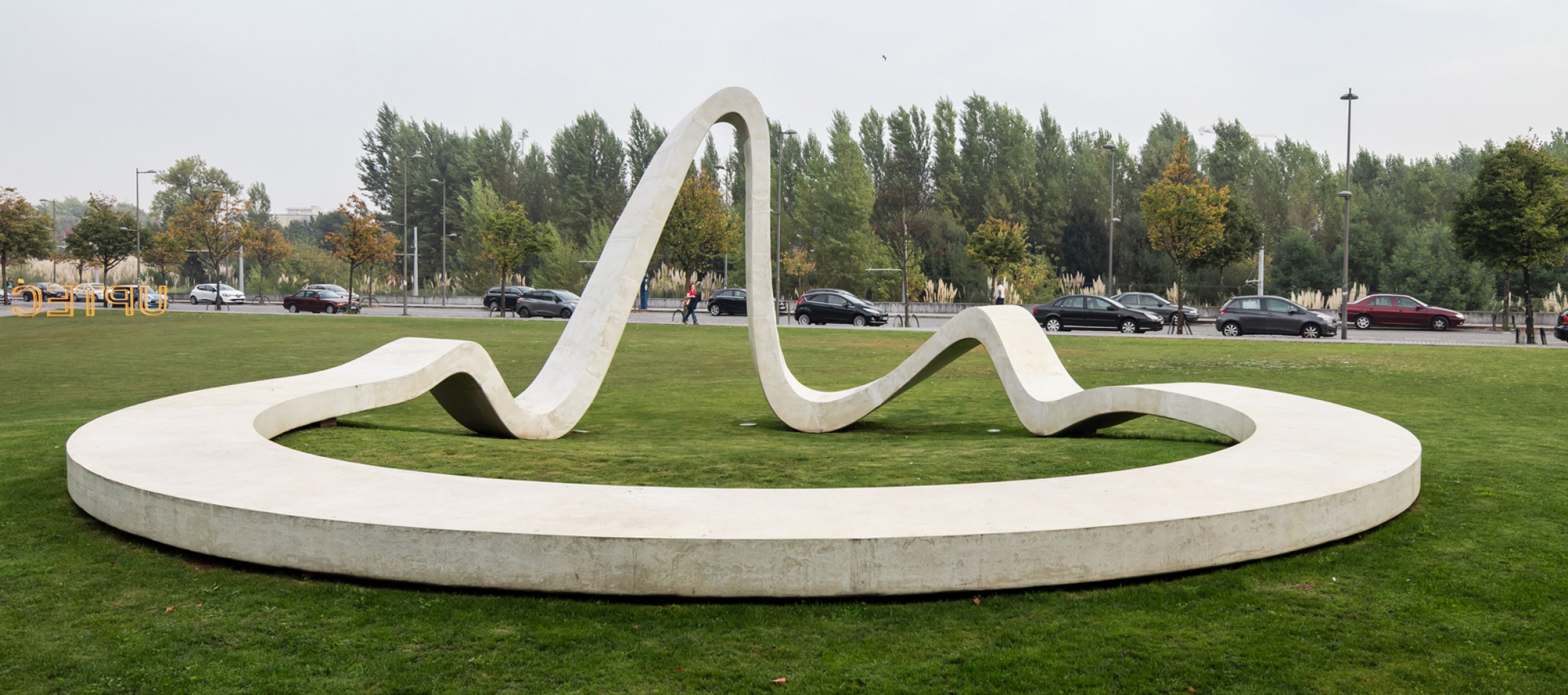 Loop by FAHR0213. Photograph by João Morgado