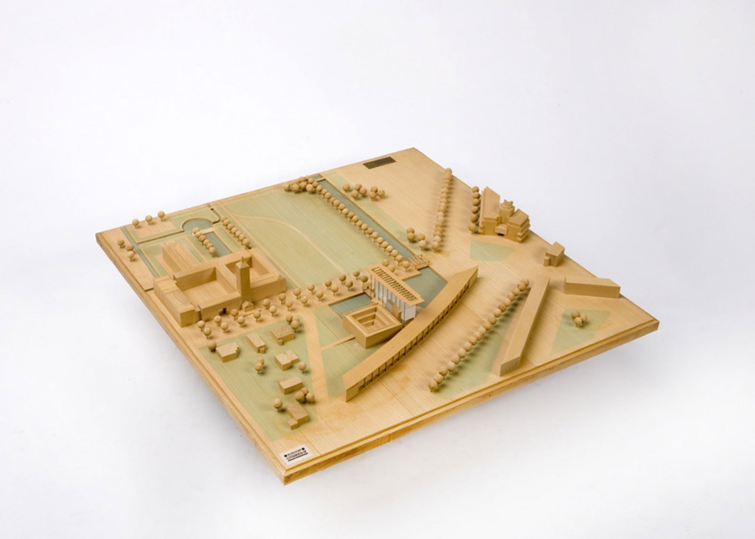 Model by F. van den Breemer. Het Nieuwe Instituut by Jo Coenen. Photograph courtesy of the The New Institute Collection