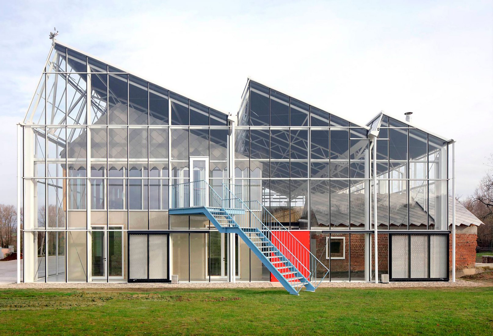 Paddenbroek Education Centre by jo taillieu architecten. Photograph by Filip Dujardin