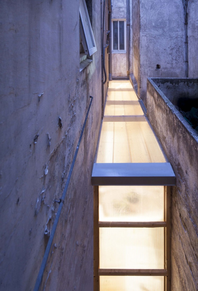 View of the skylight. Caballero House by Joan Casals and José Luis Cisneros. Photography © Joan Casals Pañella.