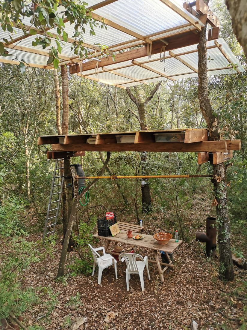 Design, build and inhabit a temporal refuge during the health emergency by Joan Martí Morro Capllonch. Photograph by Joan Martí Morro Capllonch.