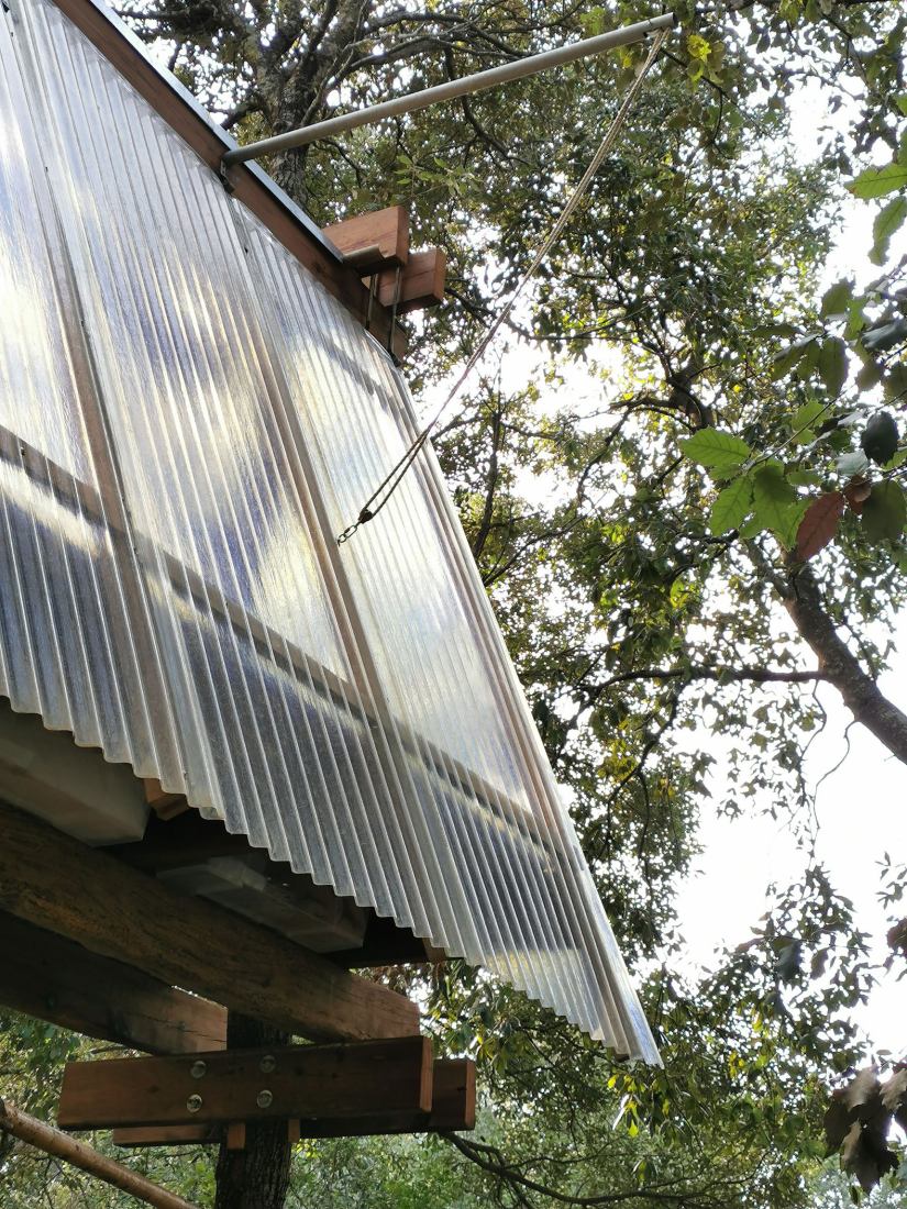 Design, build and inhabit a temporal refuge during the health emergency by Joan Martí Morro Capllonch. Photograph by Joan Martí Morro Capllonch.