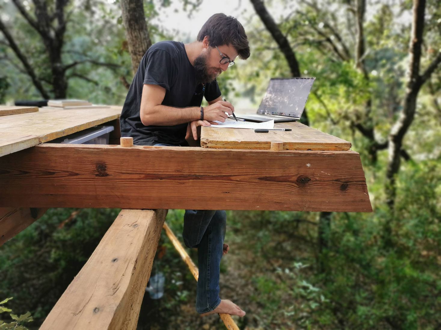 Design, build and inhabit a temporal refuge during the health emergency by Joan Martí Morro Capllonch. Photograph by Joan Martí Morro Capllonch.