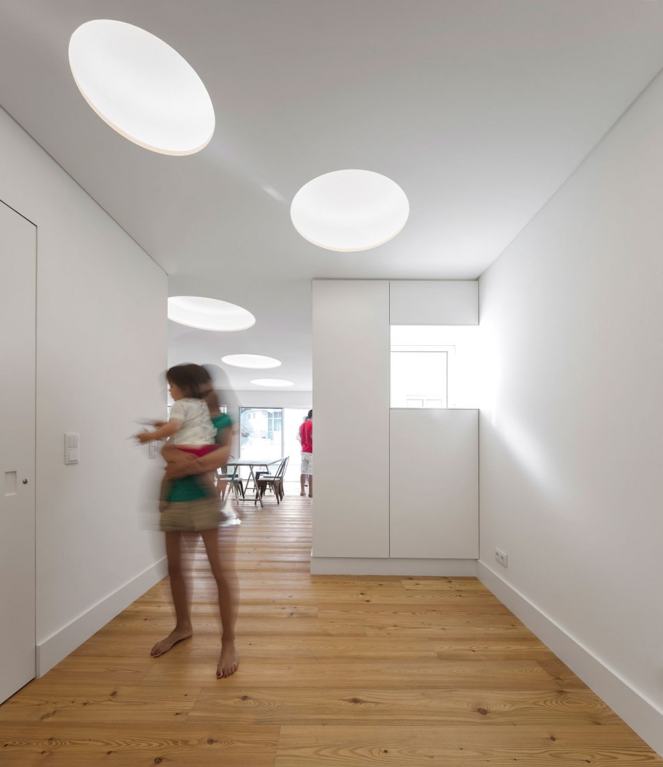 Apartamento RFV por João Tiago Aguiar, arquitectos. Fotografía por FG+SG – Architecture Photograph