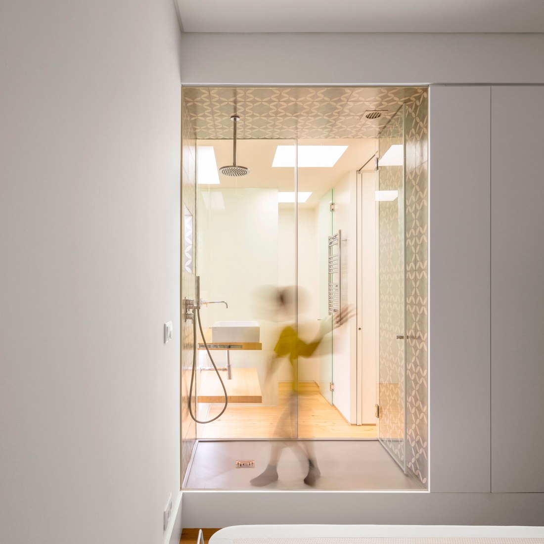Apartamento RFV por João Tiago Aguiar, arquitectos. Fotografía por FG+SG – Architecture Photograph