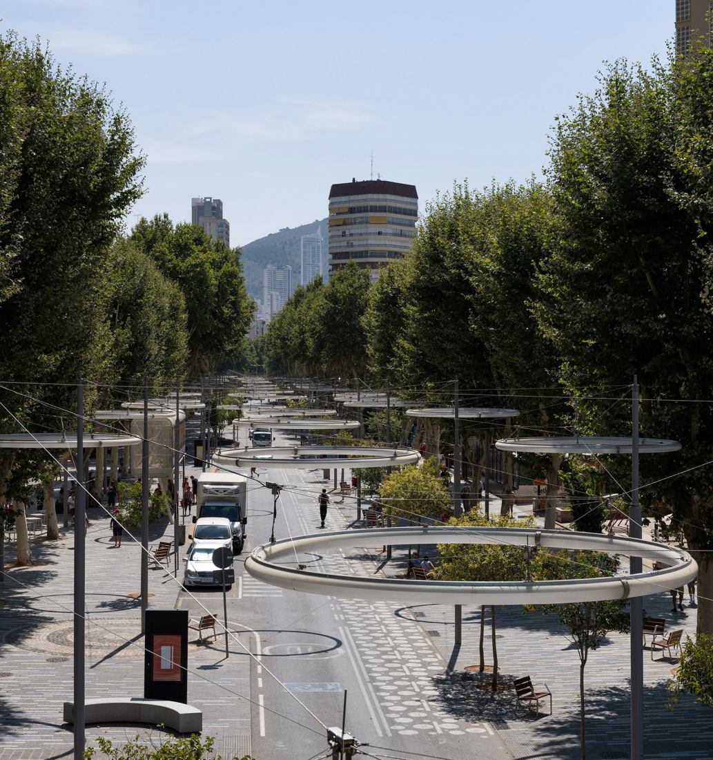 Avenida del Mediterráneo in Benidorm by Joaquín Alvado Bañón. Photograph by David Frutos.