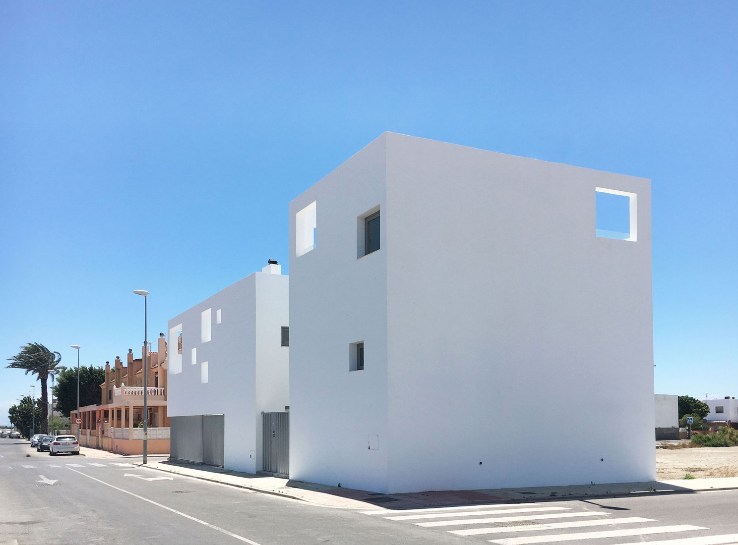 Casas Costacabana por Jose Moreno Ferre, Javier Peña Alcalde. Fotografía cortesía de med.arquitectos.