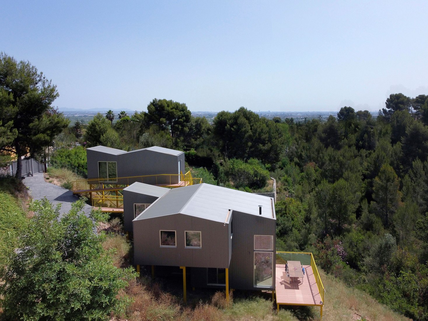 rNrH industrialized home by Juan Marco Arquitectos. Photograph by Diego Opazo.
