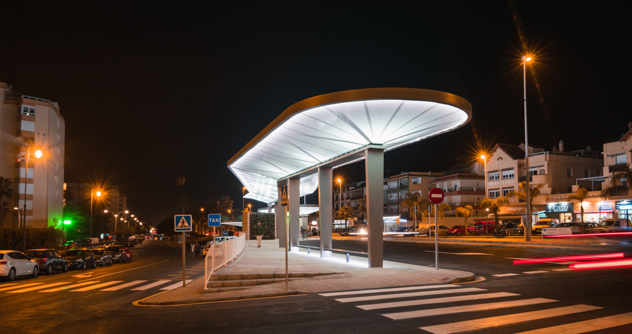 Torrox bus and taxis station by Juan Navarro Arquitectos. Photograph by Alejandro Castelló Ortega.