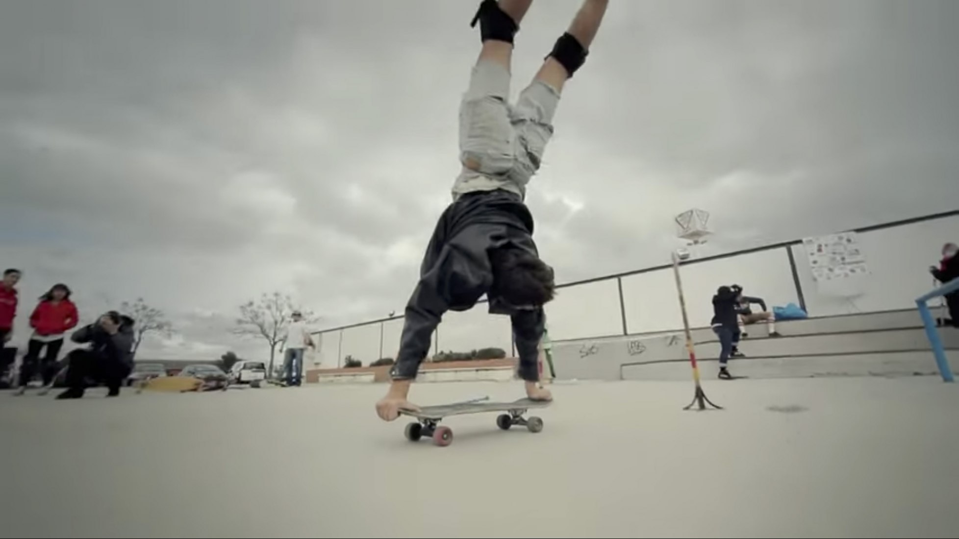 MOSS Brigade Day 2 · A posers day. Vídeo por Juan Rayos