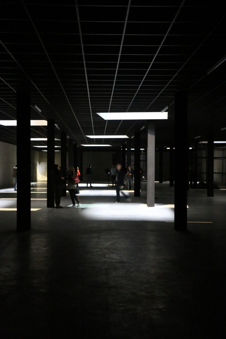 Double Bind, por Juan Muñoz en PLANTA. Fundació Sorigué 2017. Fotografía © José Juan Barba / METALOCUS