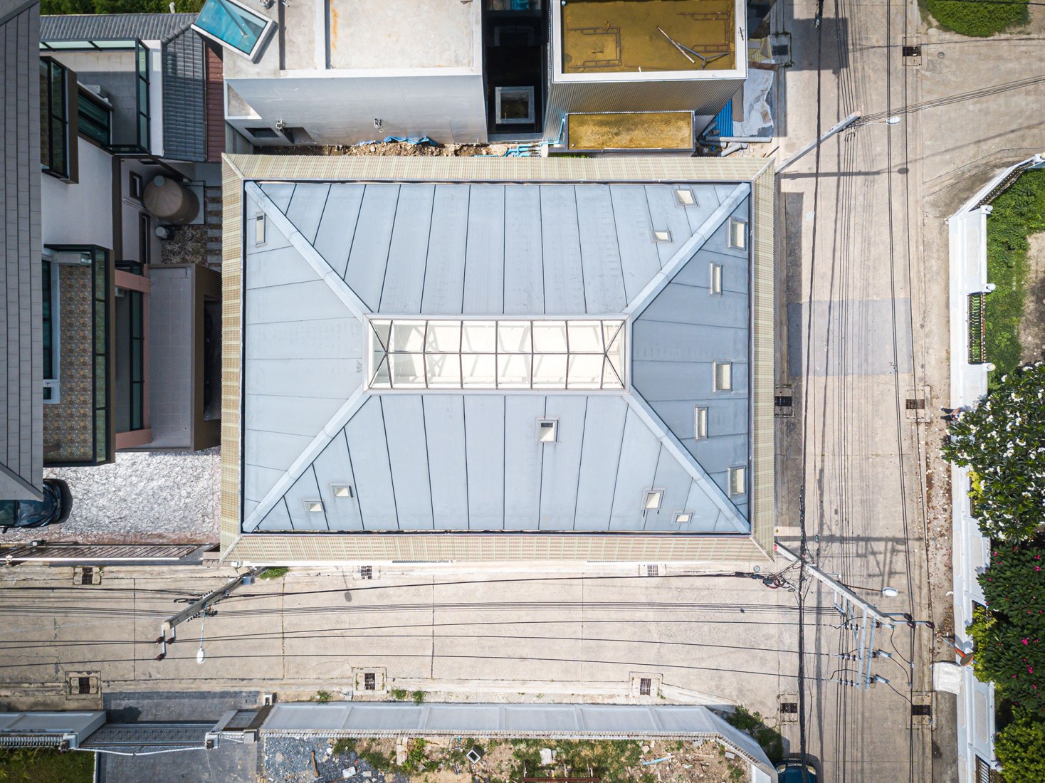 ICE SU house by Junsekino Architect and Design. Photograph by Spaceshift Studio.