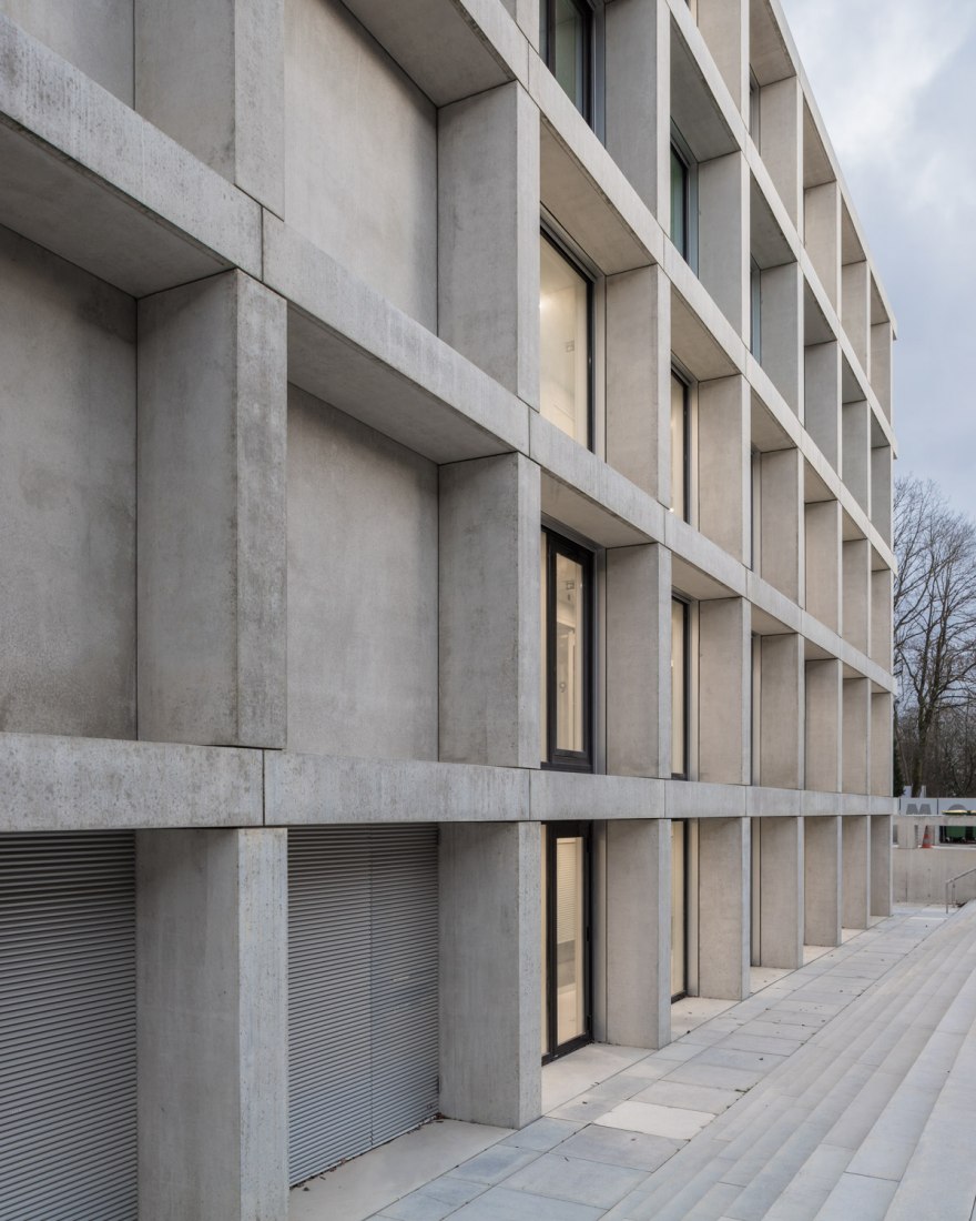 ISMO, Institut des Sciences Moléculaires d’Orsay by KAAN Architecten. Photograph by Sebastian van Damme