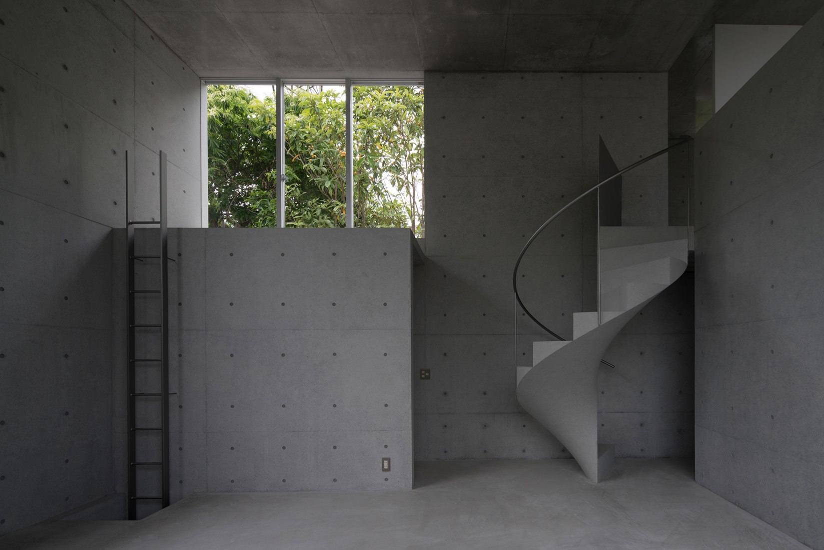 Casa en Ashiya por Kazunori Fujimoto Architect & Associates. Fotografía por Kazunori Fujimoto