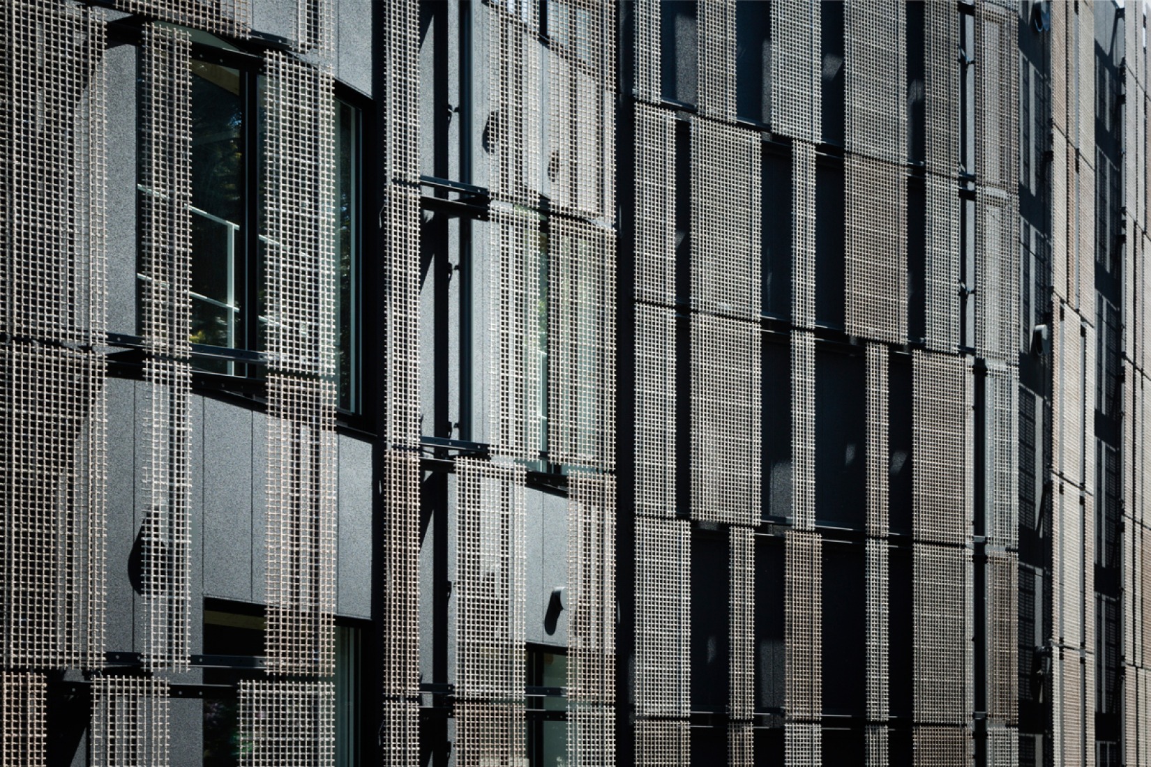 Daiwa Ubiquitous Computing Research Building by Kengo Kuma and Associates. Photography © SS Tokyo.