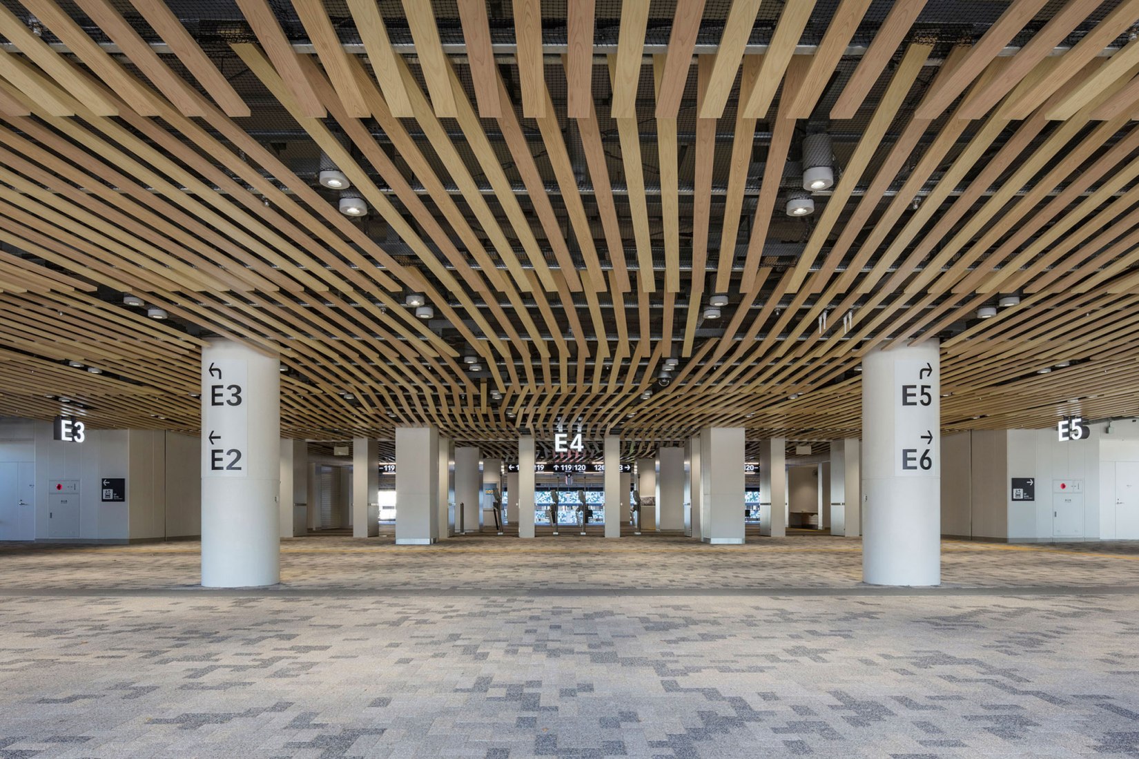 Tokyo National Stadium by Kengo Kuma. © Taisei Corporation, Azusa Sekkei, Kengo Kuma & Associates Architects, Urban Design Office Joint Venture Creation, Provision.