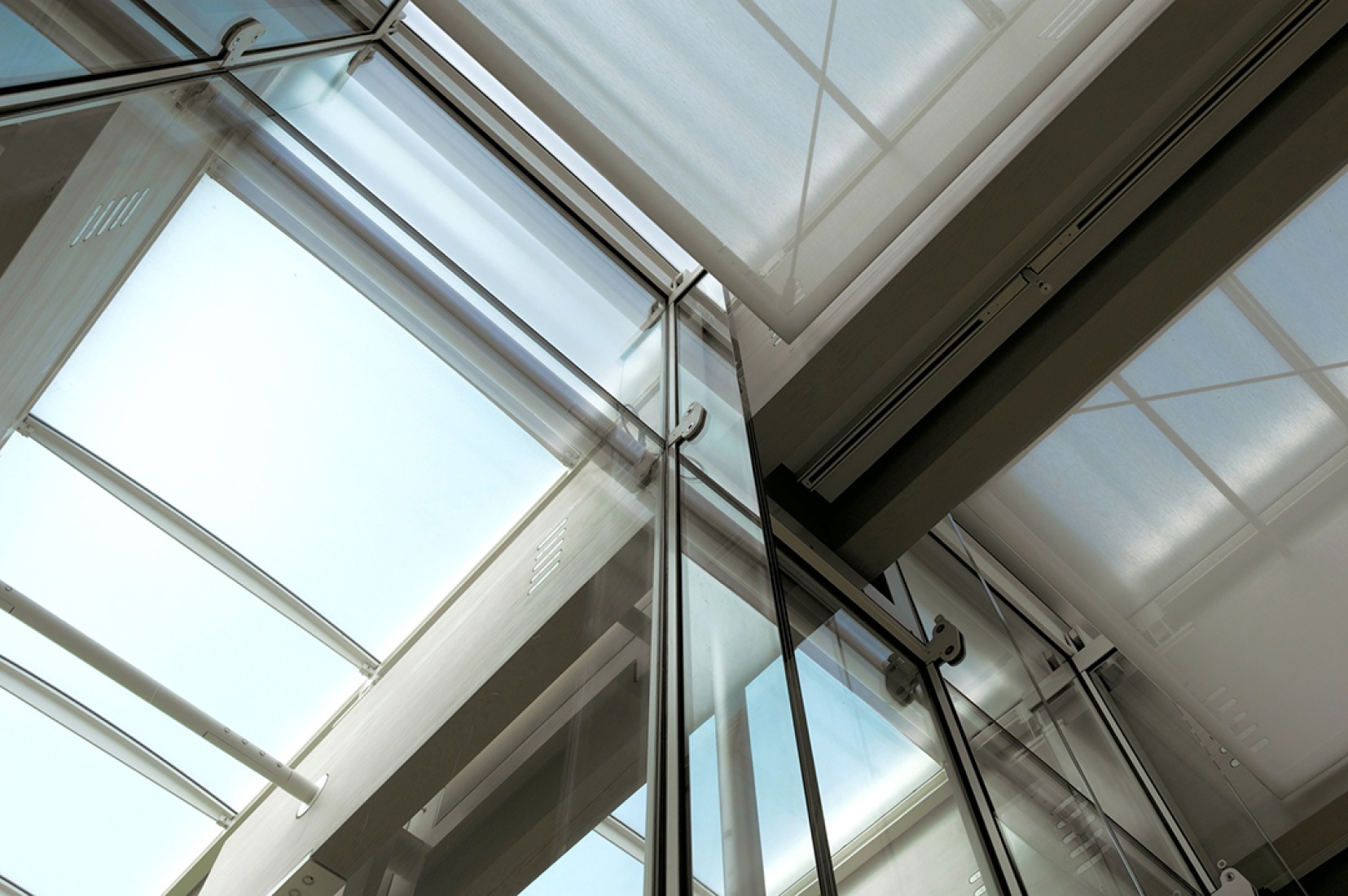 Vista interior. Pabellón de Renzo Piano en el Museo de Arte Kimbell. Fotografía © Robert Polidori.